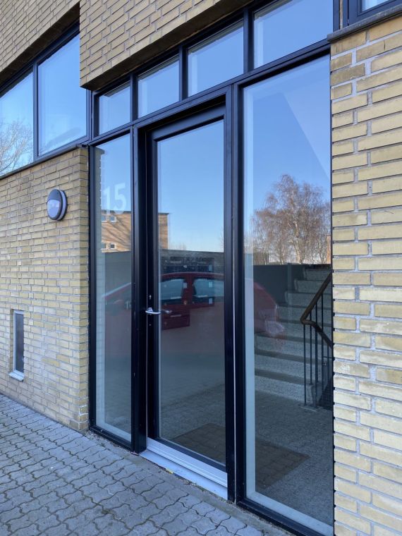 Arensbach Entreprise A/S - Udskiftning af vinduer og døre